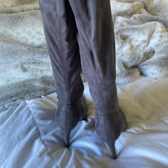 Le Chateau Gray Faux Suede Over the Knee Boots with Stiletto Heel Size 38 - Picture 5 of 16